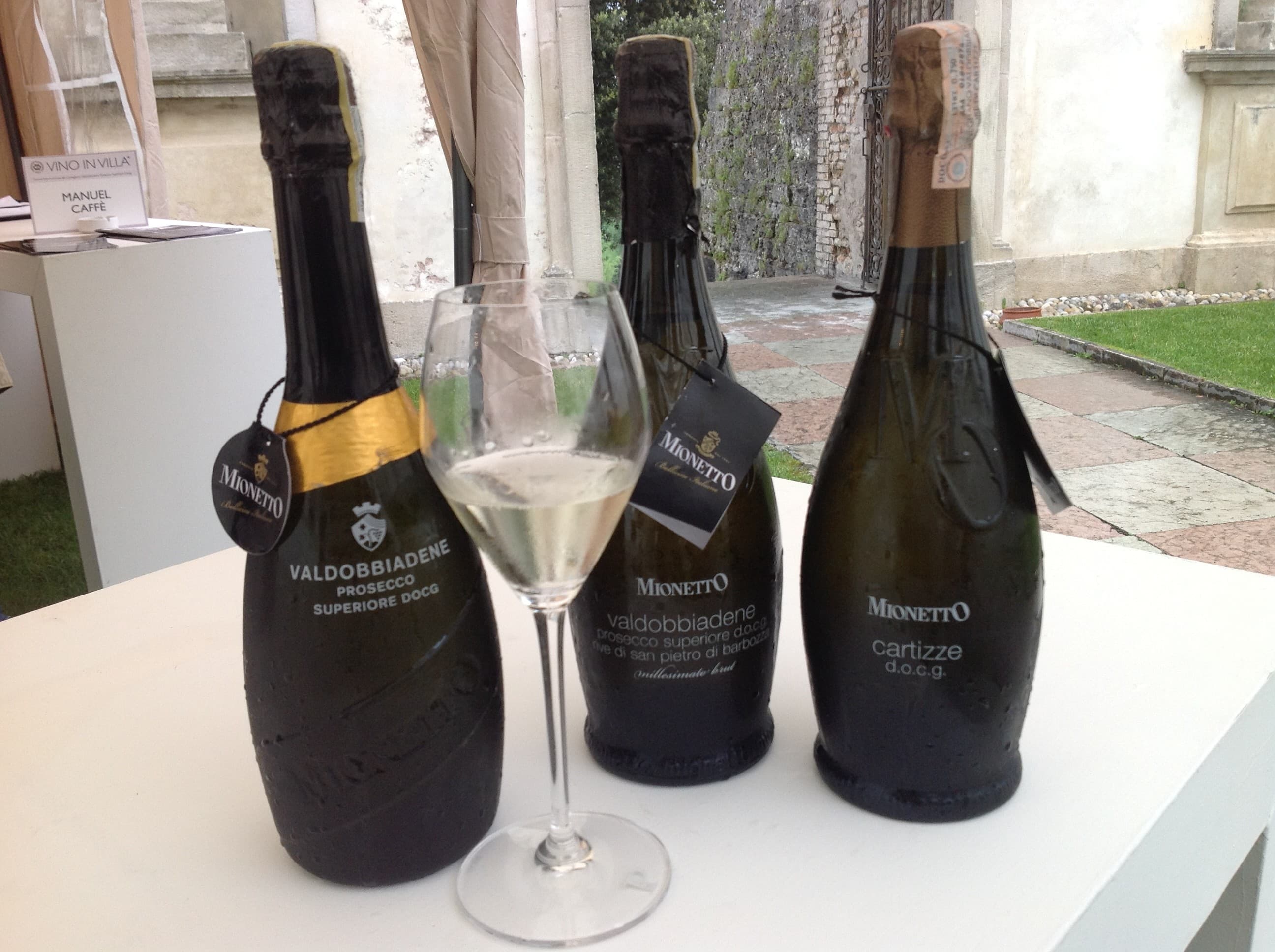 bild på Juliusspital har en fin årgång 2012 – Riesling och Silvaner till julmaten.