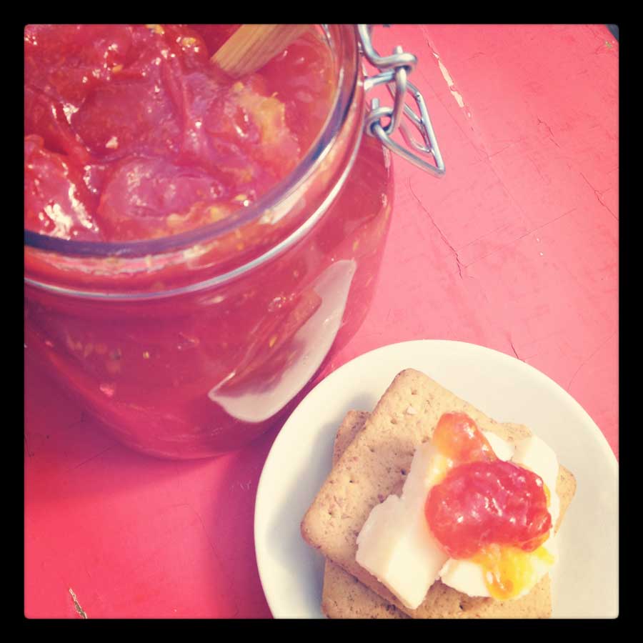 Fyll skafferiet med tomater i marmeladform