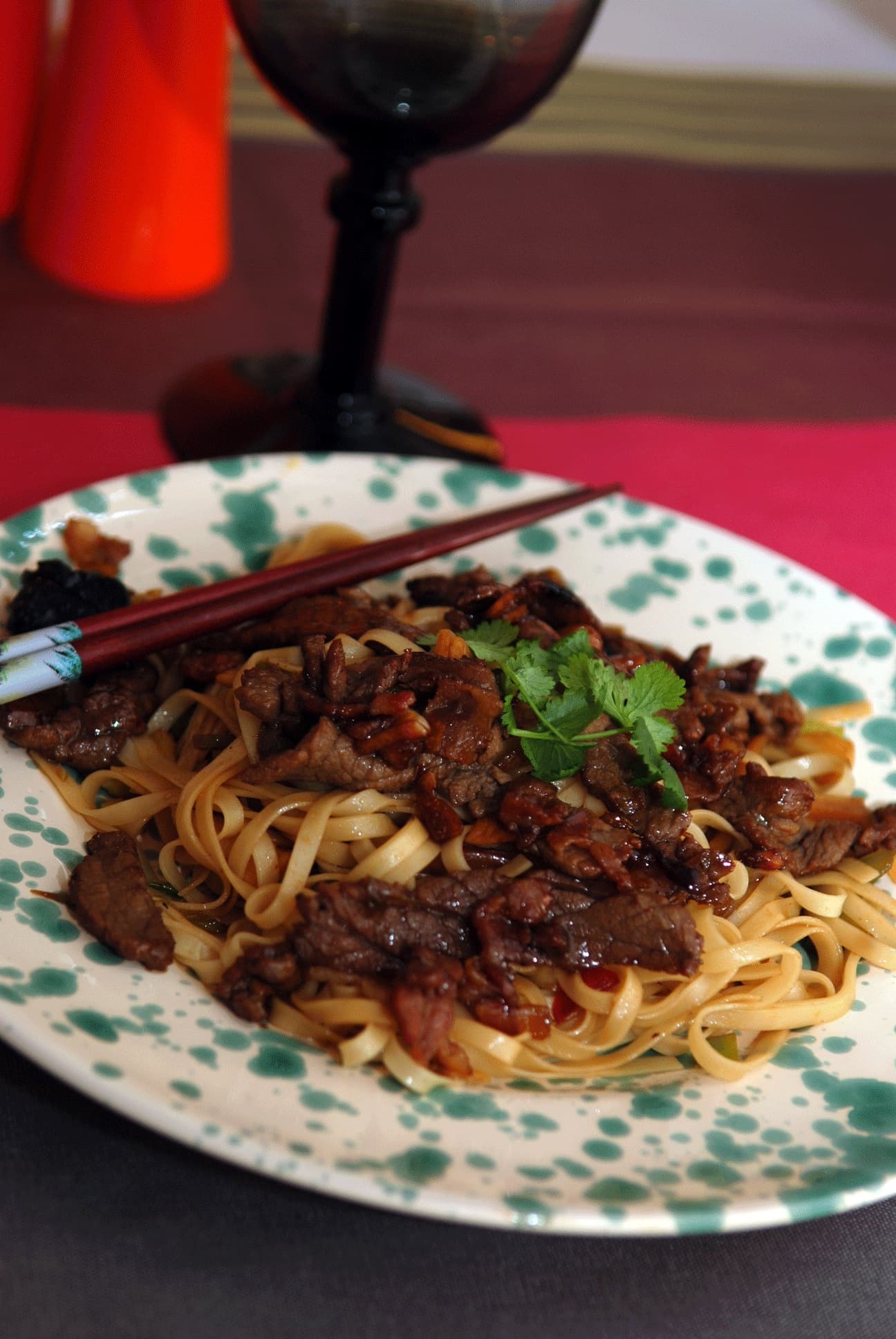 Tips på vardagsmiddag – asiatisk fläsk med nudlar