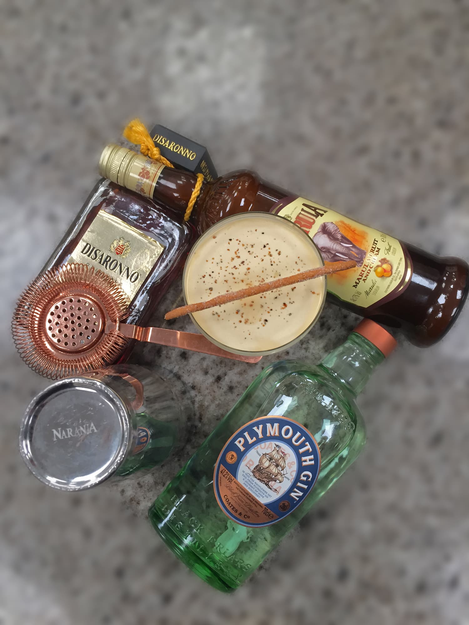 bild på I BAREN med Sean Eden – Semla Cocktail med gin, Disaronno, Amarula, kardemumma och mandelmassa