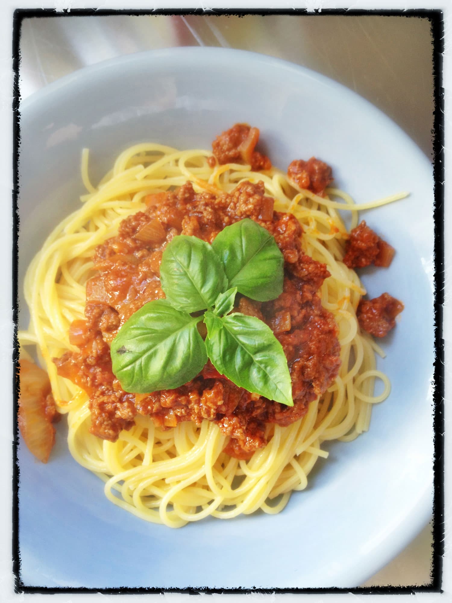 Kan man verkligen bjuda på spagetti och köttfärssås till fest?