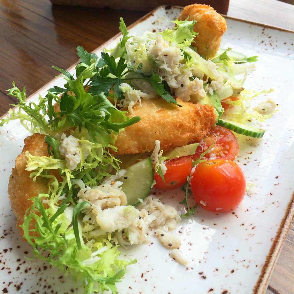 bild på Sallad med friterad dauphinepotatis