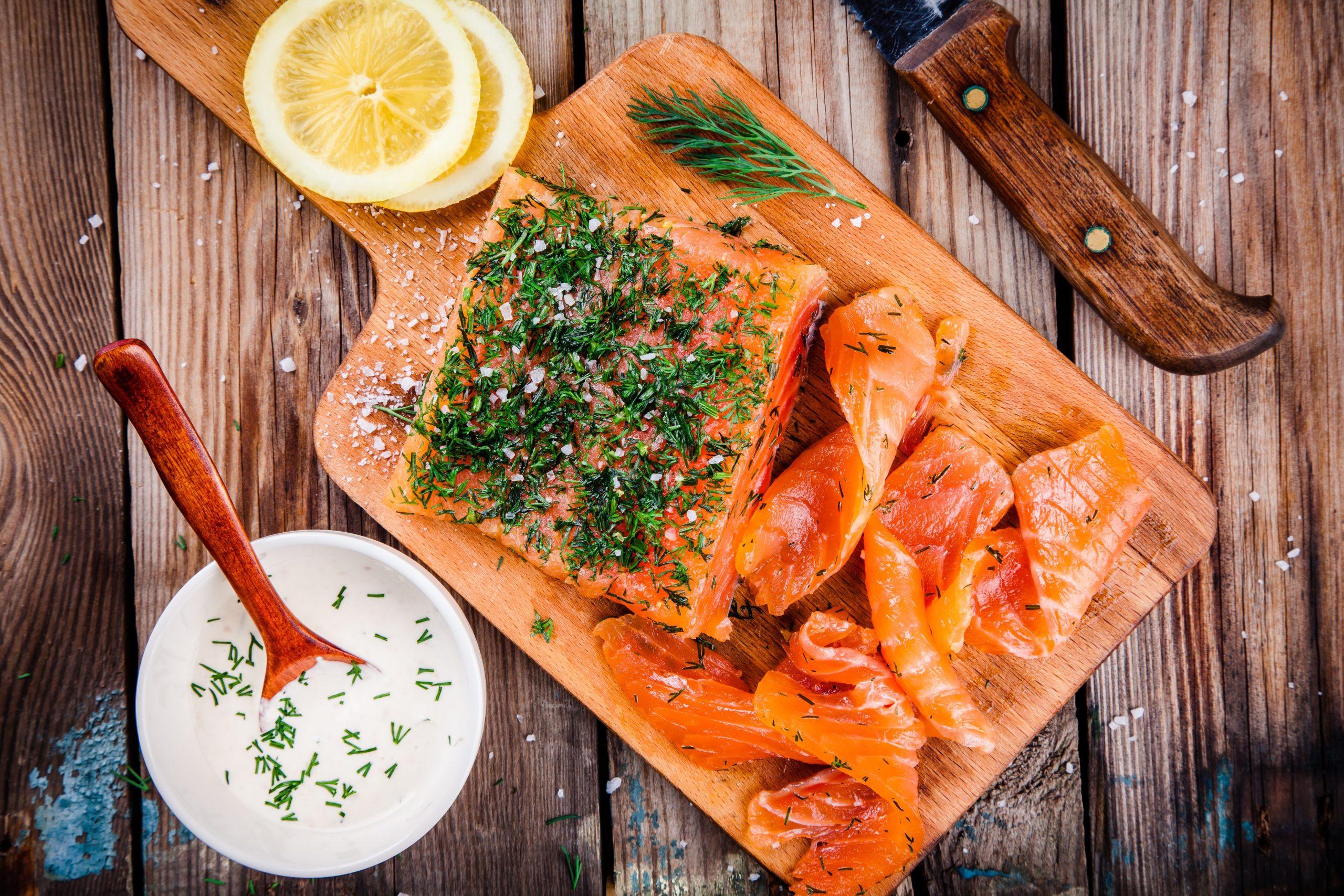 Dubbelgravad lax med hovmästarfärskost