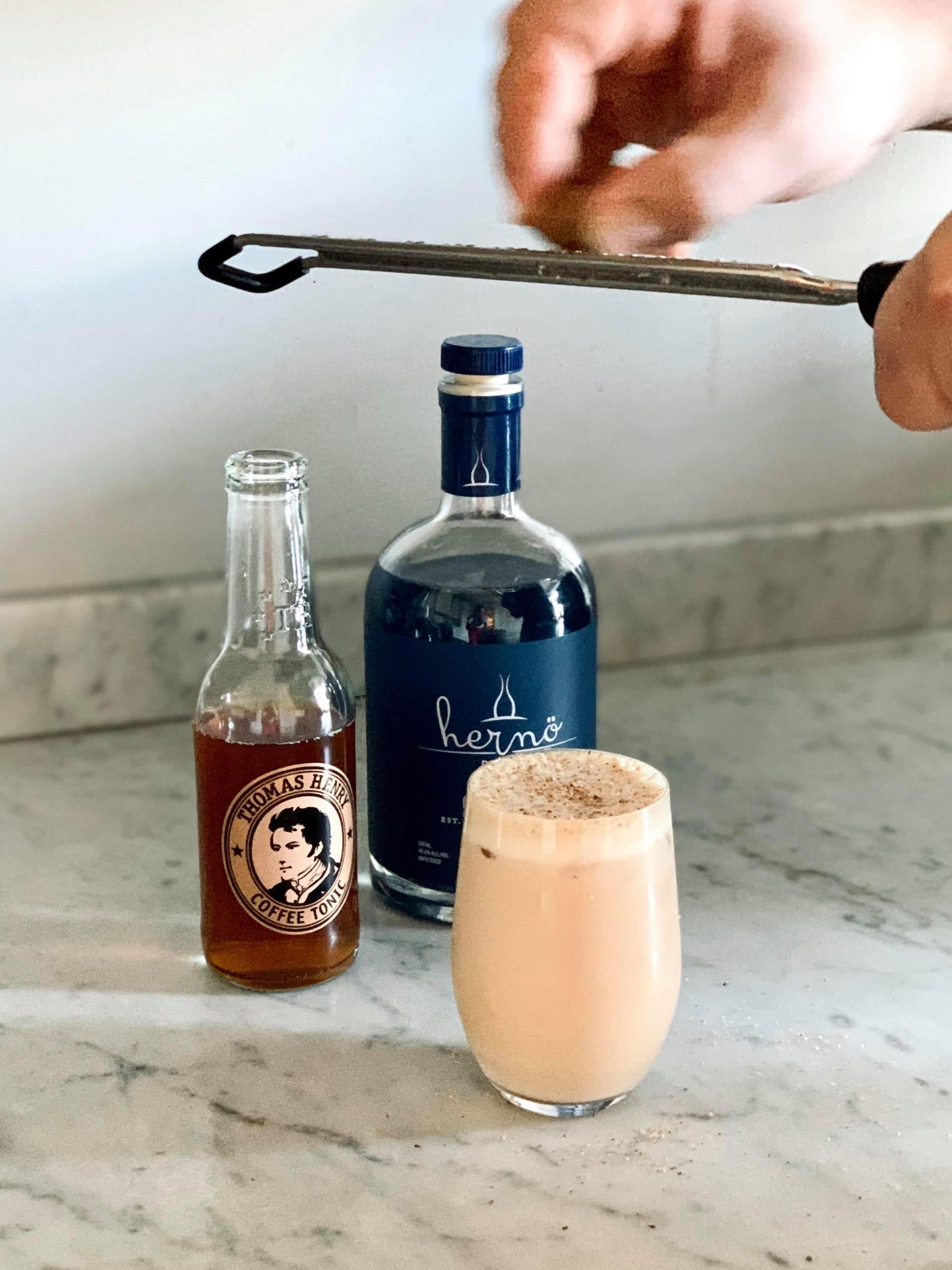 Lockdown Cocktail med gin och coffee tonic