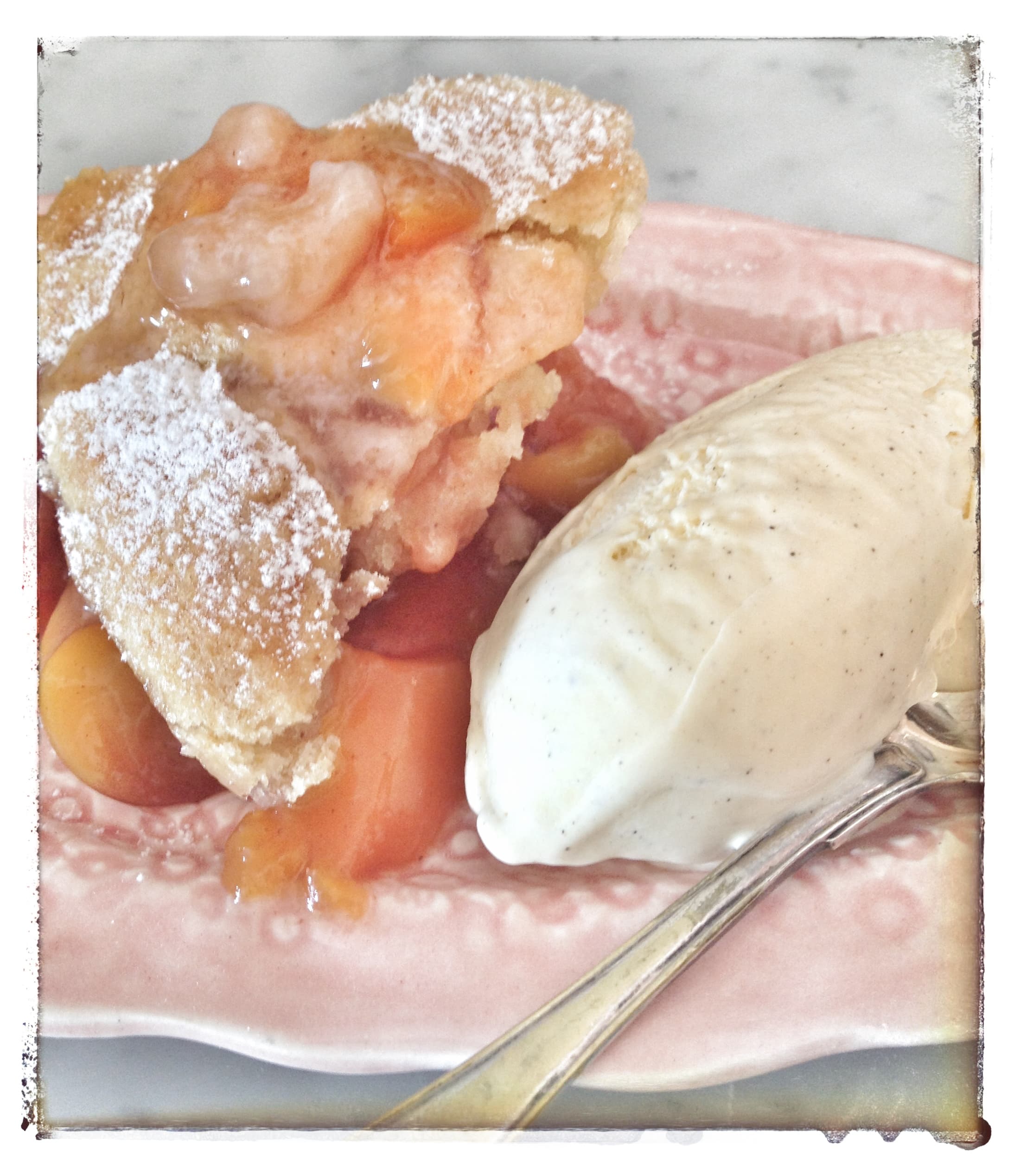 Stenfrukt, mandel och krämig vanilj