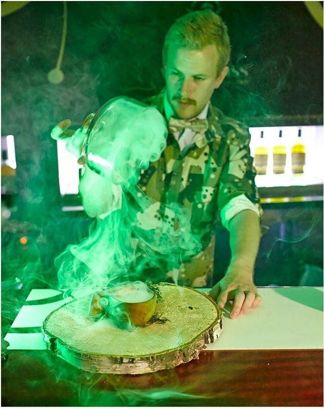 I BAREN – Intervju med Emil Åreng, Bar Manager Rex Bar och Grill Umeå