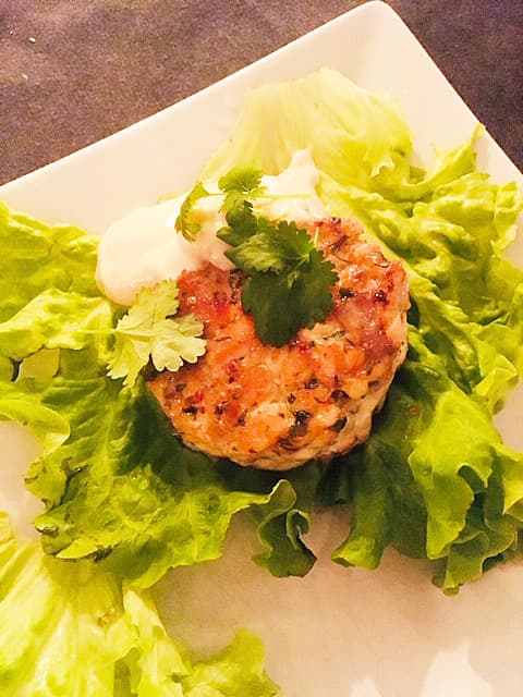 Skuren laxbiff med ingefära, koriander och chili