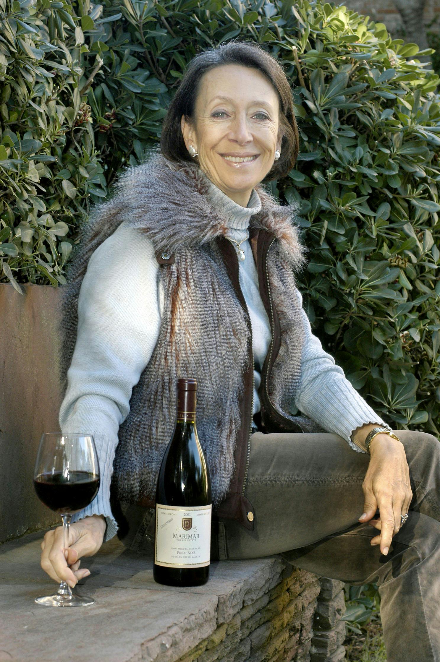 Dimhöljda vingårdar och Marimar Pinot Noir